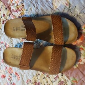 NAOT Blake Amber Nubuck Maple sz 39 NIB